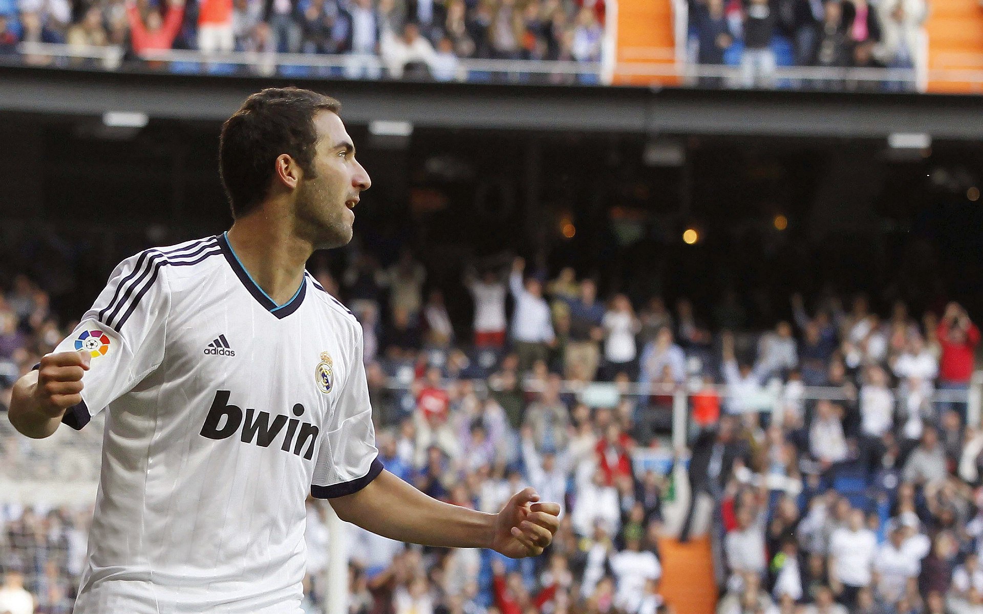 新版本装备调整引热议，新版本新装备